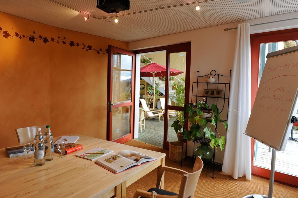 Ecohotel L'Aubier Montezillon Exterior photo